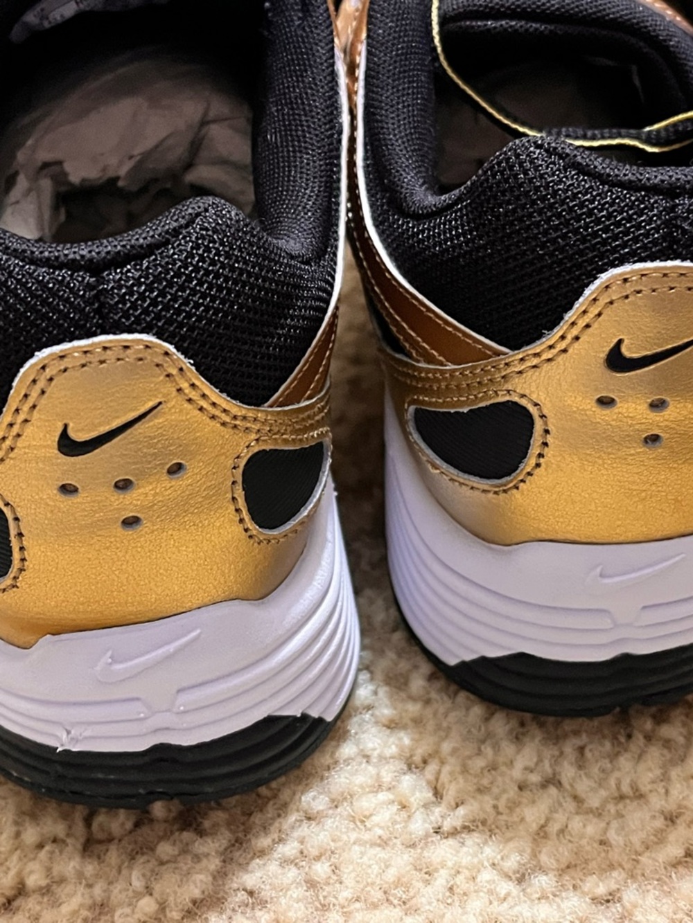 Nike P-6000 "Infinite Gold" sneakers - Picture 4 of 7